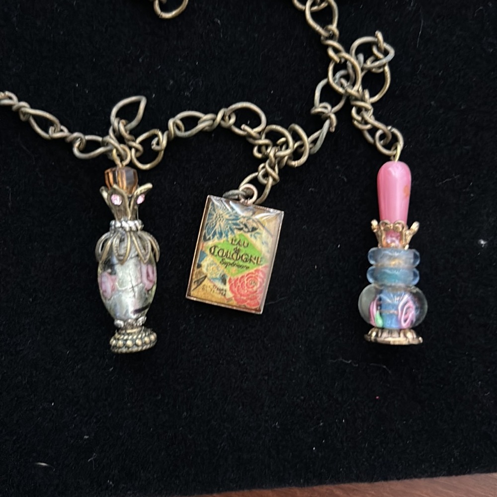 NWOT Vintage Designer Sweet Romance Perfume Bottles & Lockets Charm Necklace - Picture 5 of 8